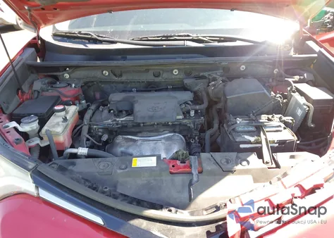 2016 Toyota Rav4 Le z USA, uszkodzony, nr VIN JTMZFREV5GJ075750